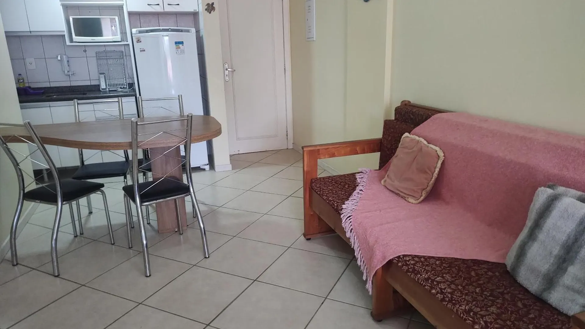 Apartamento No Residencial Summer Beach Florianópolis